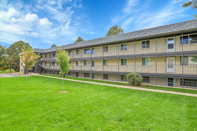 Building Photo - $1,700.00 - 3 Bedrooms, 2 Bathrooms, Condo...