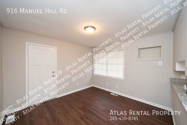 Building Photo - 916 Manuel Hill Rd