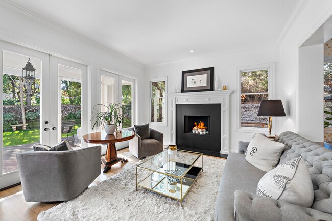 Building Photo - 20 Cape Danbury