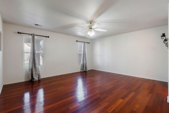 Building Photo - 7351 Sidewinder Dr NE