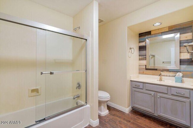 Building Photo - 10213 W Daley Ln