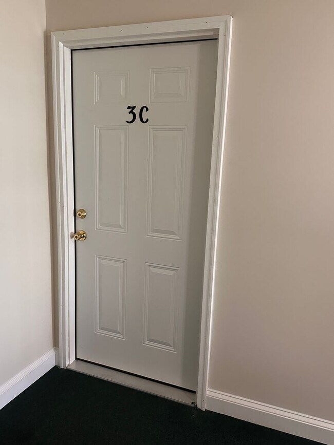 Building Photo - Cozy 2BR 2BA Condo in High Point