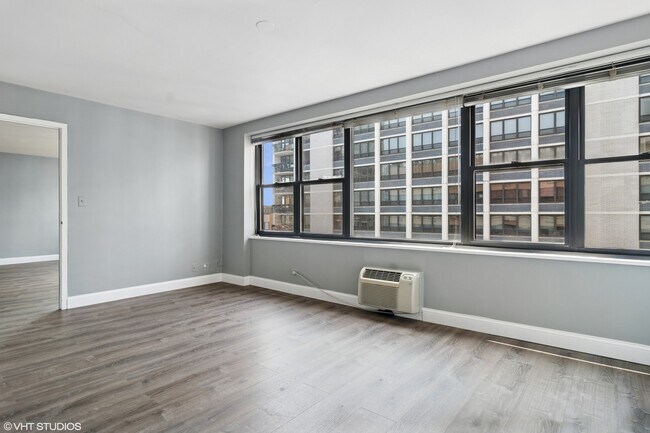 Building Photo - 850 N Dewitt Pl