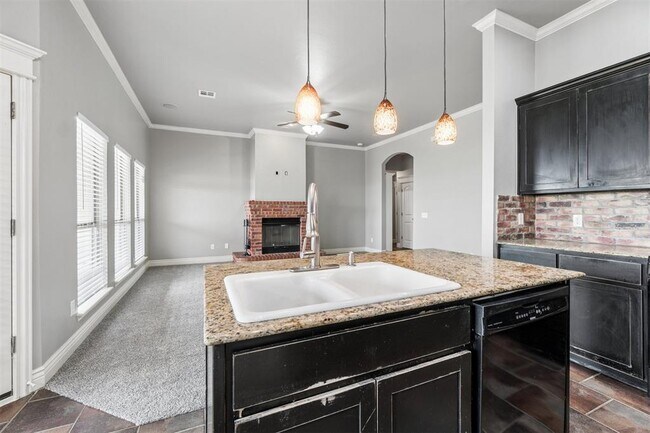 Building Photo - 4925 NW 164th Terrace