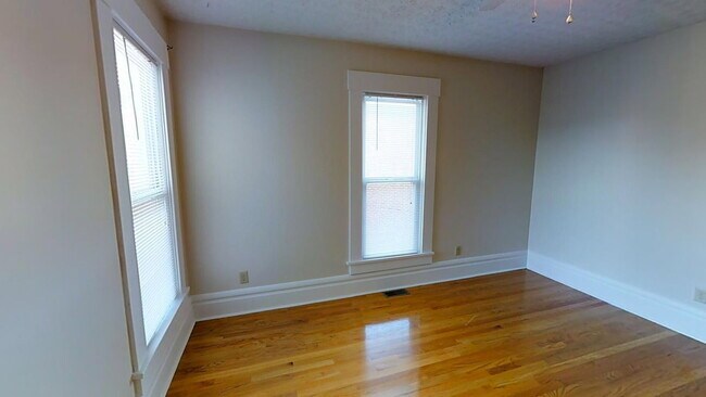 Building Photo - 235 E 11th Ave