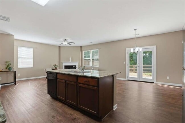Building Photo - 514 Altama Way