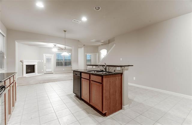 Building Photo - 908 Silver Moon Dr