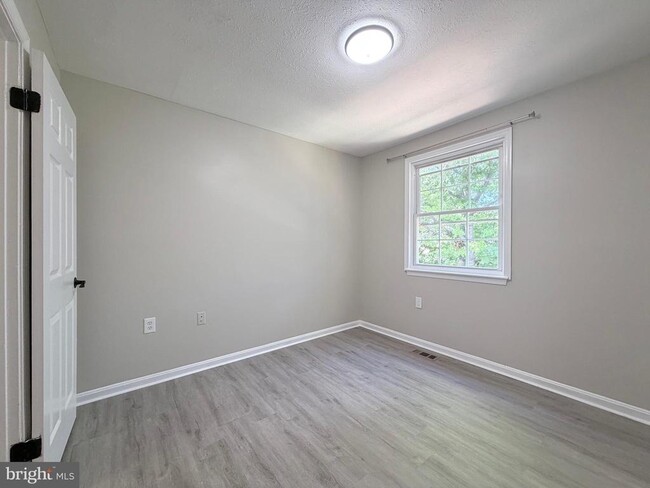 Building Photo - 19533 Fetlock Dr