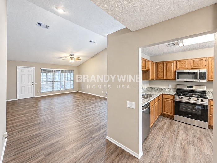 Building Photo - 2616 Harvest Moon Dr