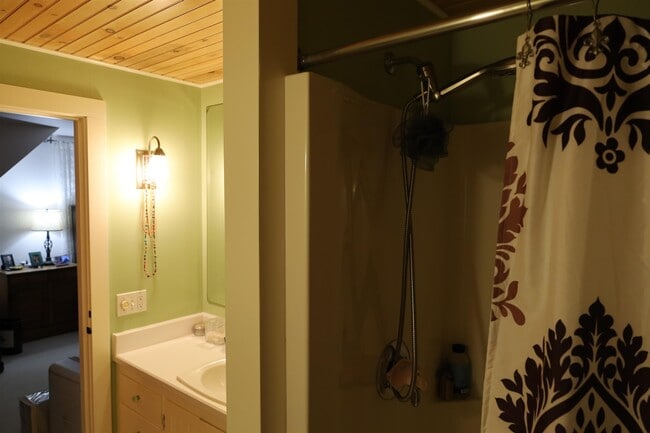 Building Photo - 2613 NH-25A