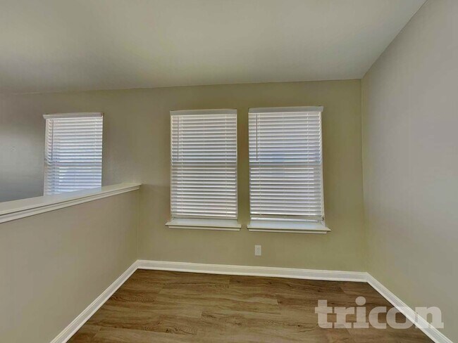 Building Photo - 8527 Sea Rim Dr