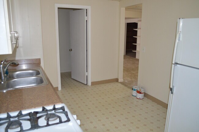 Building Photo - 3648 Riverside Ave