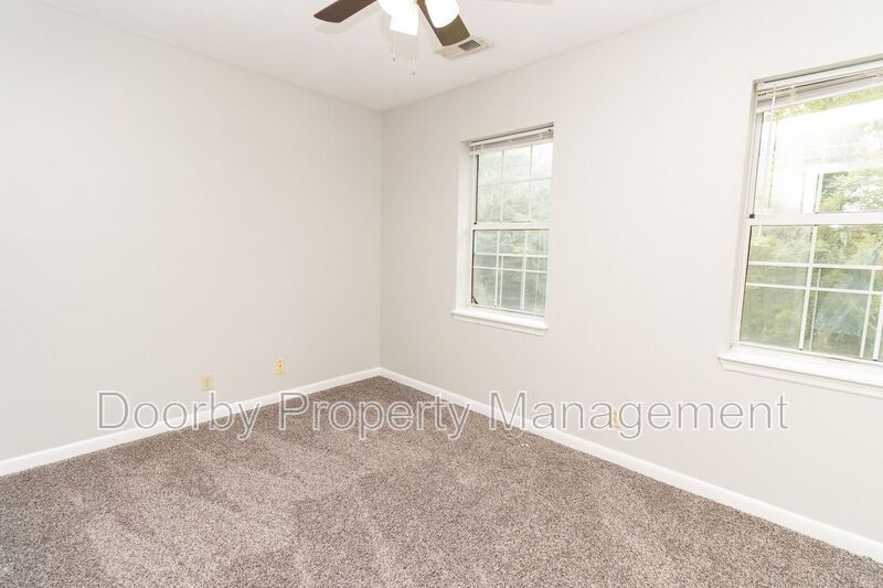 Building Photo - 333 Withrow Rd