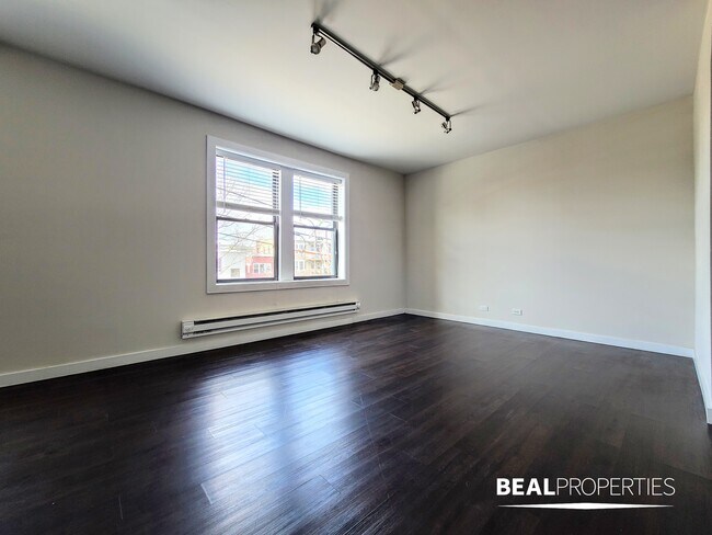 Building Photo - 2422 N Kedzie Blvd