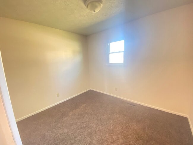 Building Photo - 111 Hickman Ave