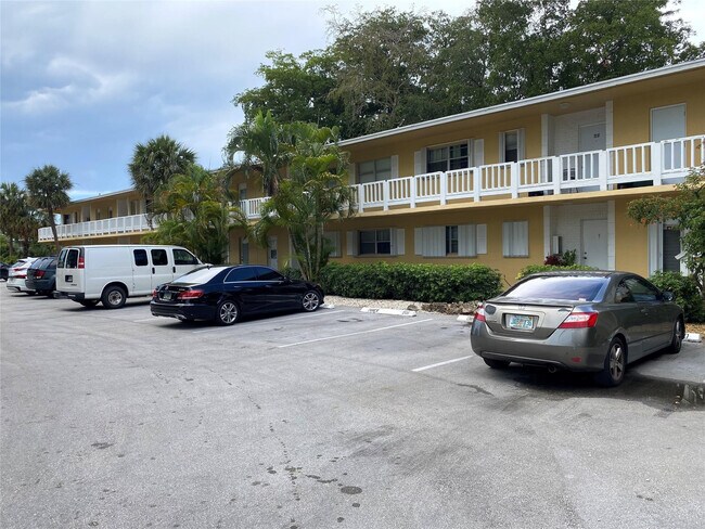 Building Photo - 500 SE 2nd Ave