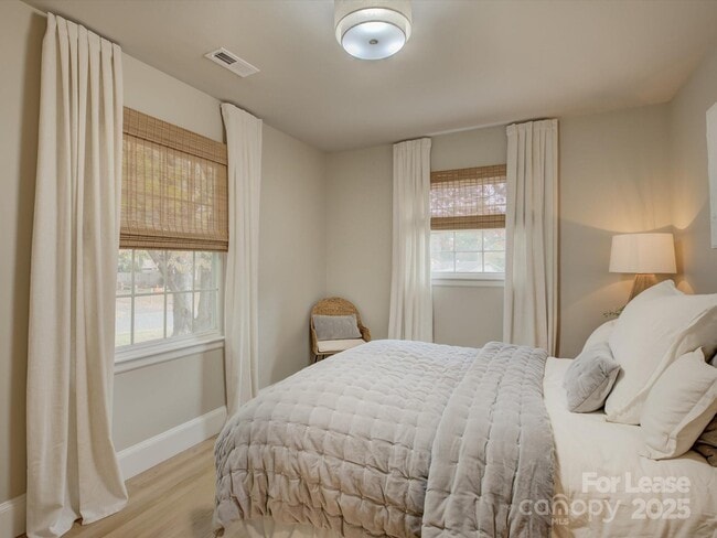 Building Photo - 2016 Wedgedale Dr