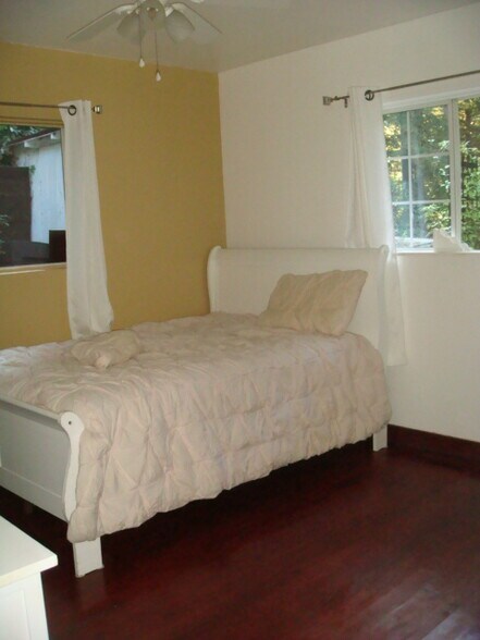 3rd Bedroom Bed - 1841 Pool Rd