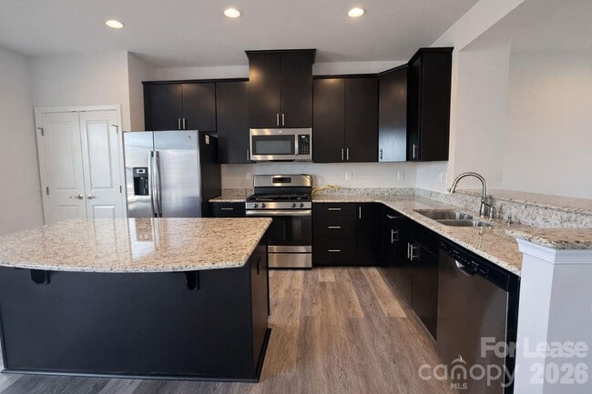 Building Photo - 3014 Potomac River Pkwy