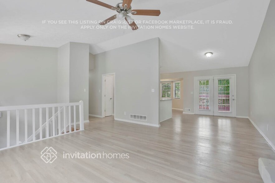 Building Photo - 724 Pepperwood Ln