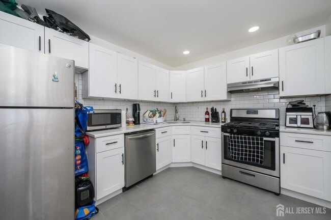 Building Photo - 57 Boston St