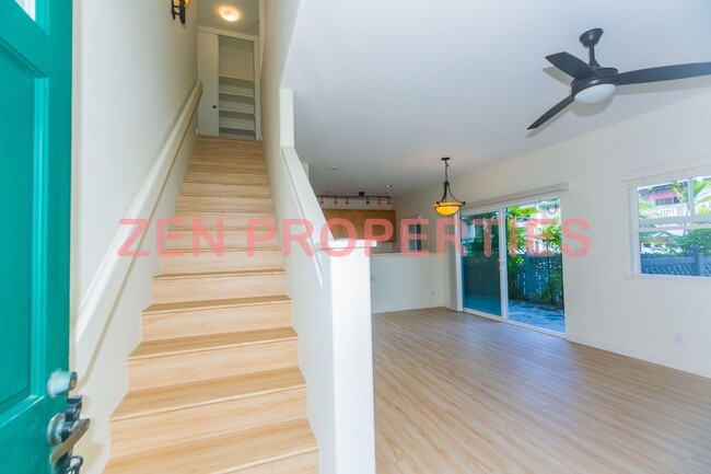 Building Photo - Lalea at Hawaii Kai- 3 bedroom, 2.5 bath t...