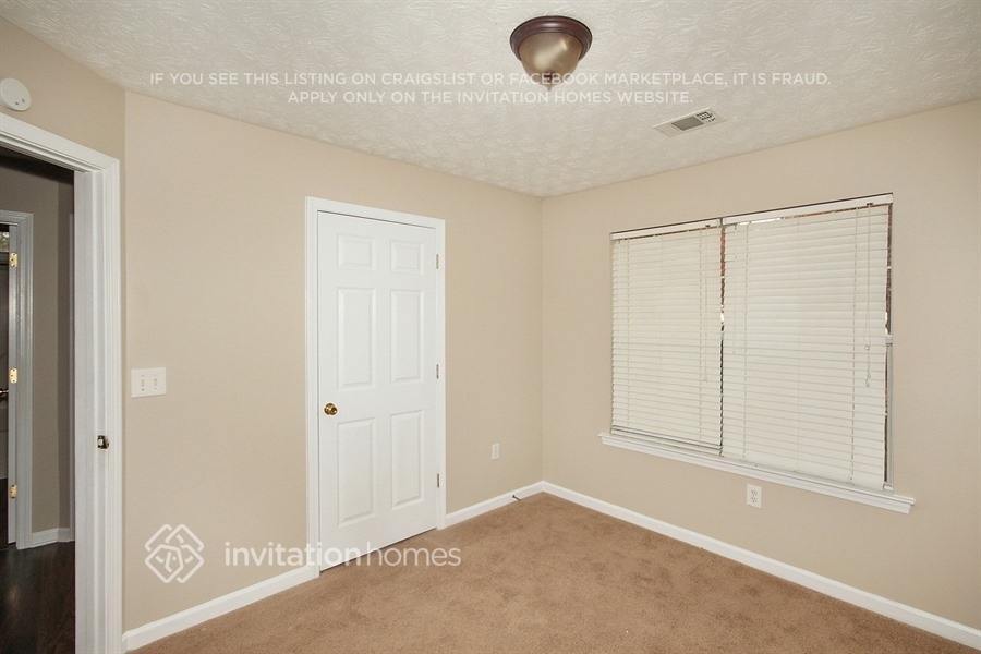 Building Photo - 60 Millcrest Dr
