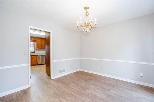 Building Photo - 1049 Seven Springs Cir NE
