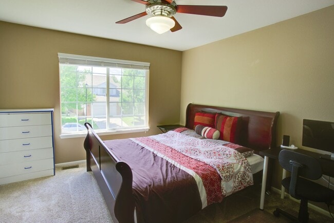Building Photo - Beautifully Updated 3-BR Home in Heart of Westridge – Move-In Ready