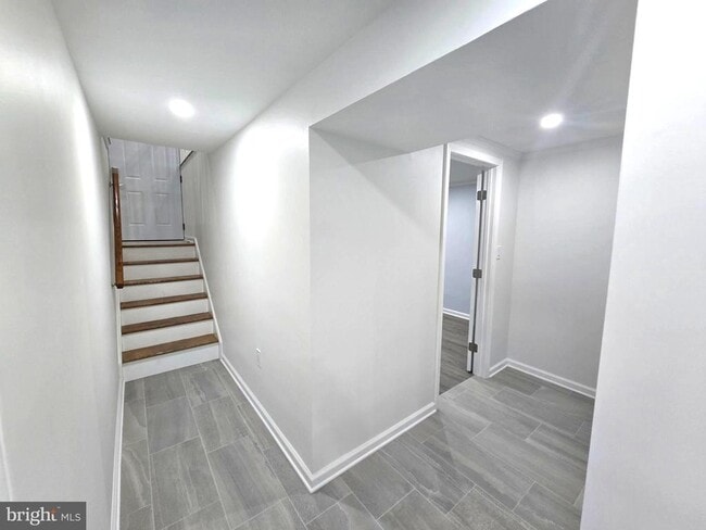 Building Photo - 4813 Lawrence St