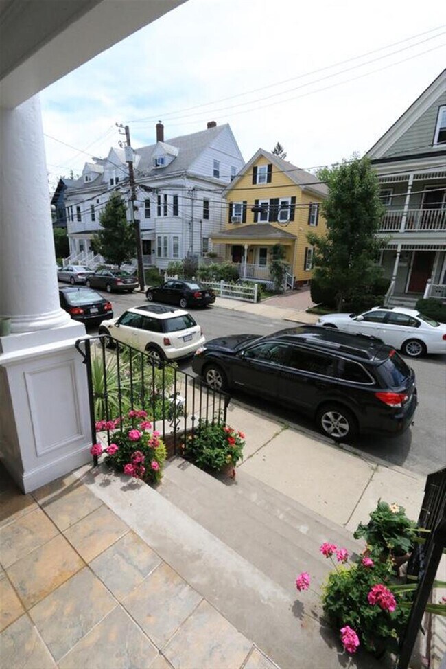 Building Photo - 19 Park Ave