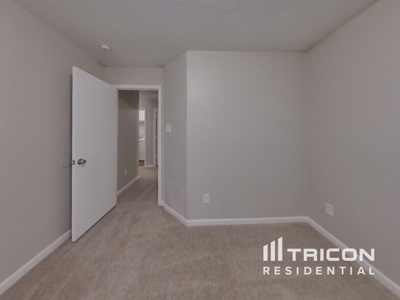Building Photo - 15322 Acorn Green Ct