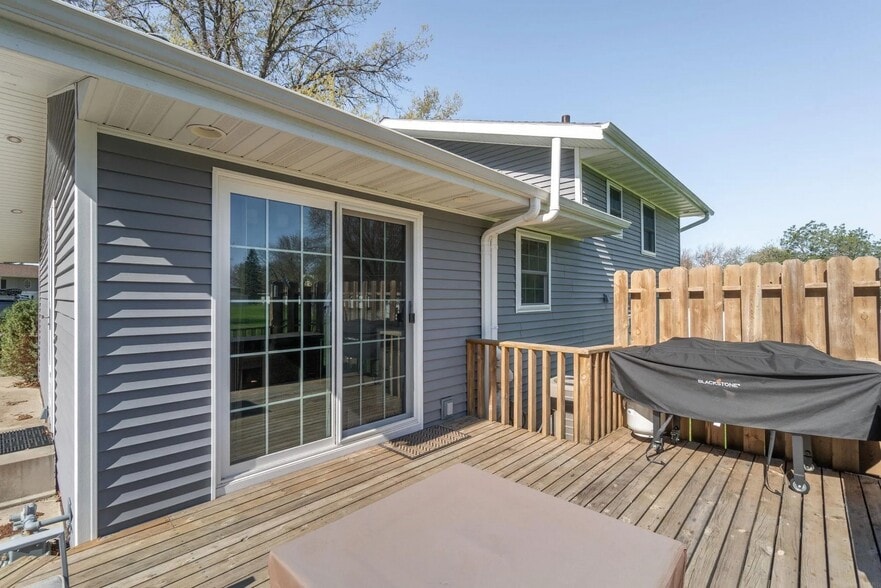 Building Photo - 1429 Columbus Dr