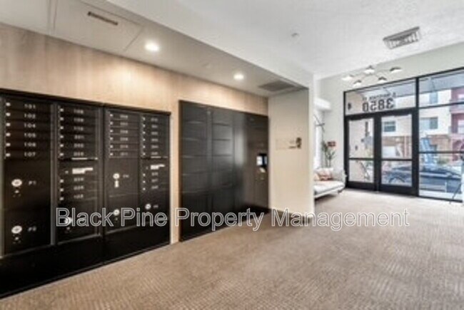Building Photo - 3850 E Haystack St