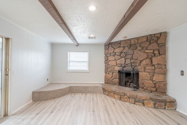 Building Photo - Bright and clean 3 bedroom home!