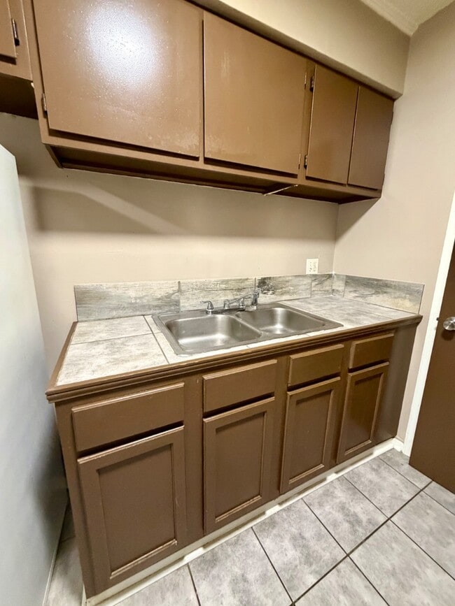 Building Photo - 416 Marigny Cir