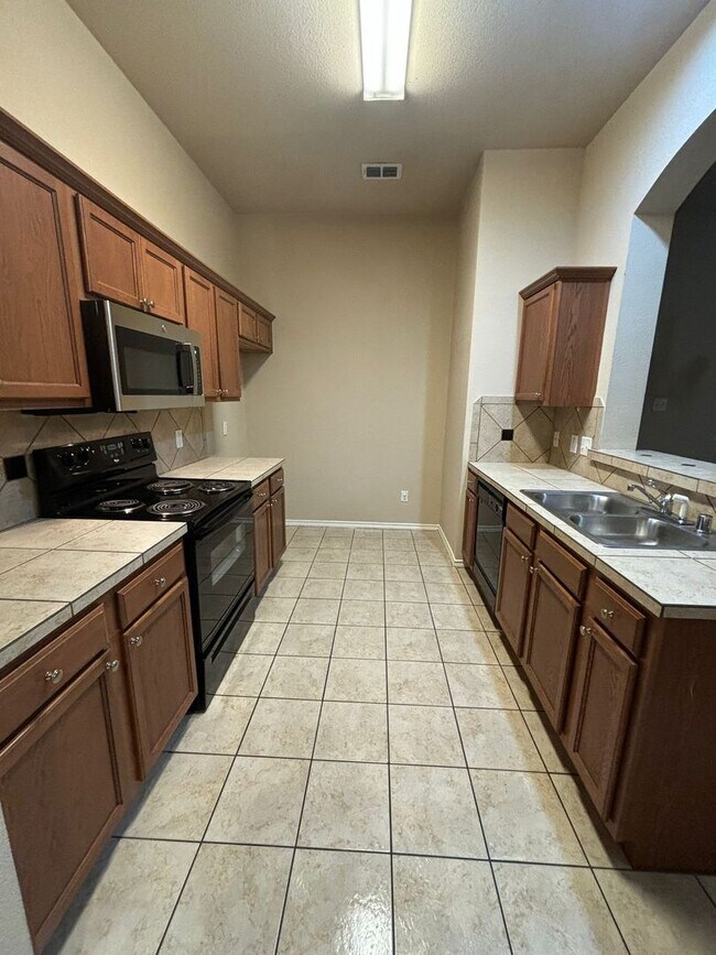 Building Photo - 1510-1512 Piedmont Drive