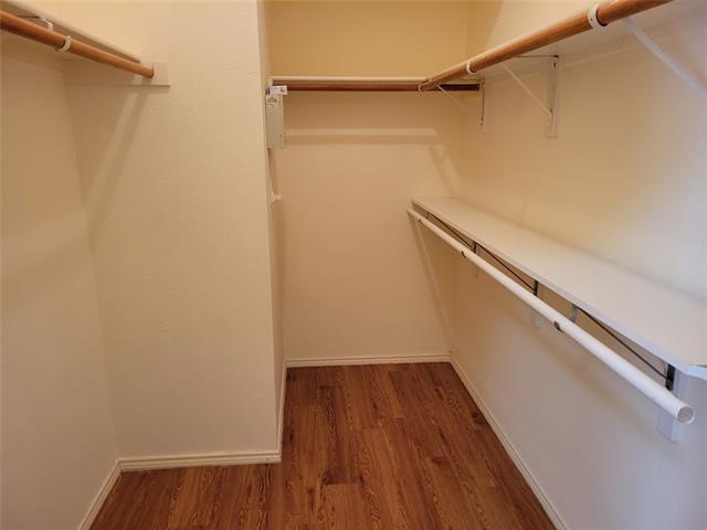 Building Photo - 9220 Nightingale Dr