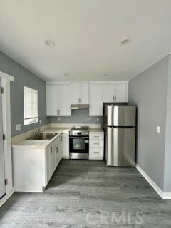 Building Photo - 1825-1824 S Van Ness Ave