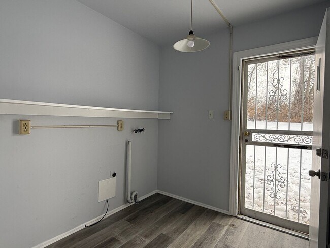 Building Photo - 4 Bed Home - Boothwyn, PA