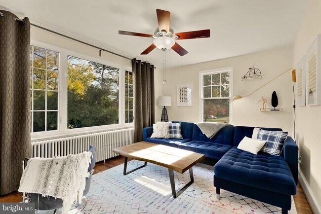 Building Photo - 6403 40th Ave