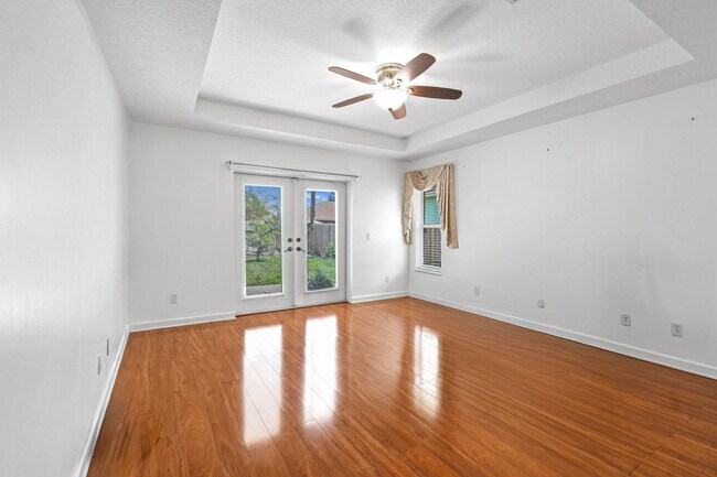 Building Photo - 1671 SW Mackey Ave
