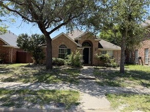 Building Photo - 312 Calstone Dr