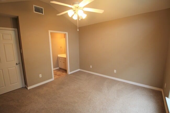 Building Photo - Coming Soon: Beautiful 3 Bedroom, 2 Bath n...