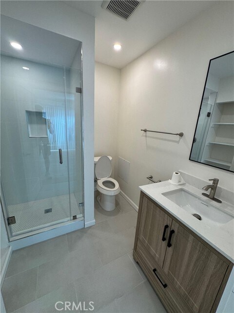 Building Photo - 1164 Raymond Ave