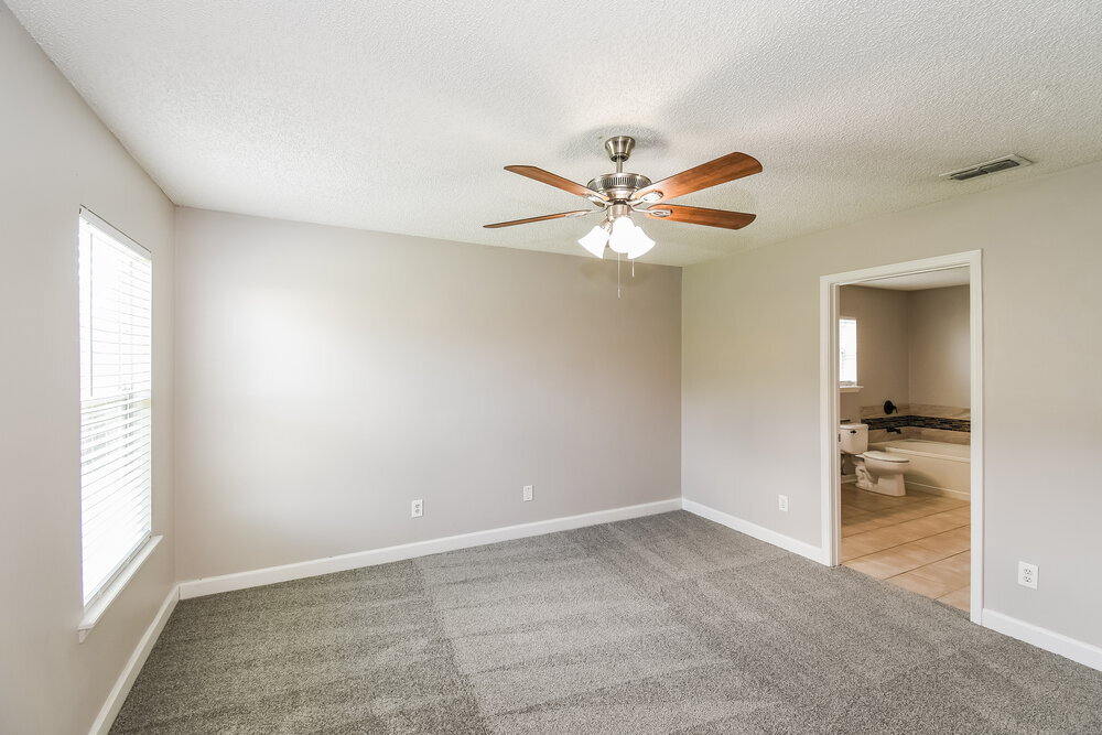 Building Photo - 8785 Chambore Dr