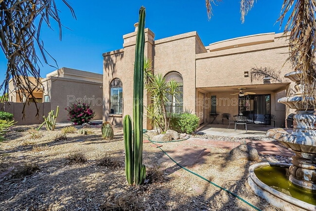 Building Photo - 10527 E Fanfol Ln