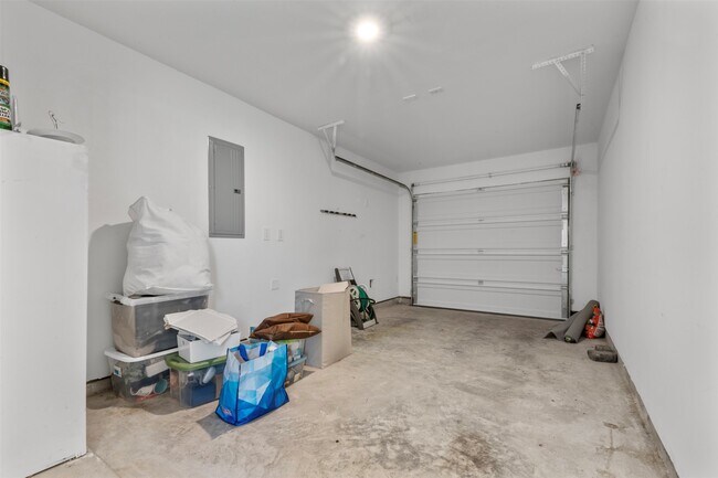 Building Photo - 1044 Rd 5203