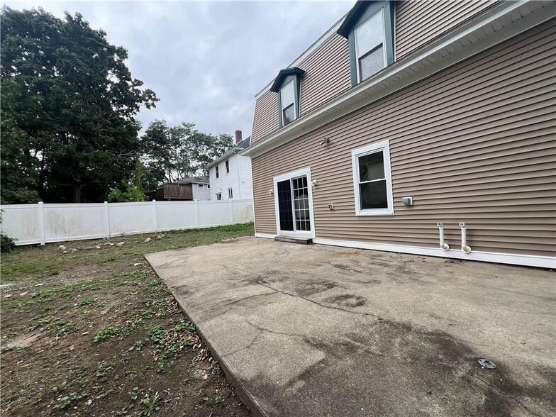 Building Photo - 9 Turner Ave