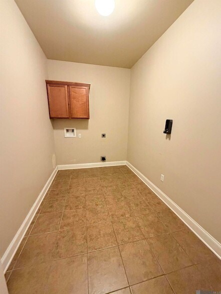Building Photo - 41188 Lakeway Cove Ave